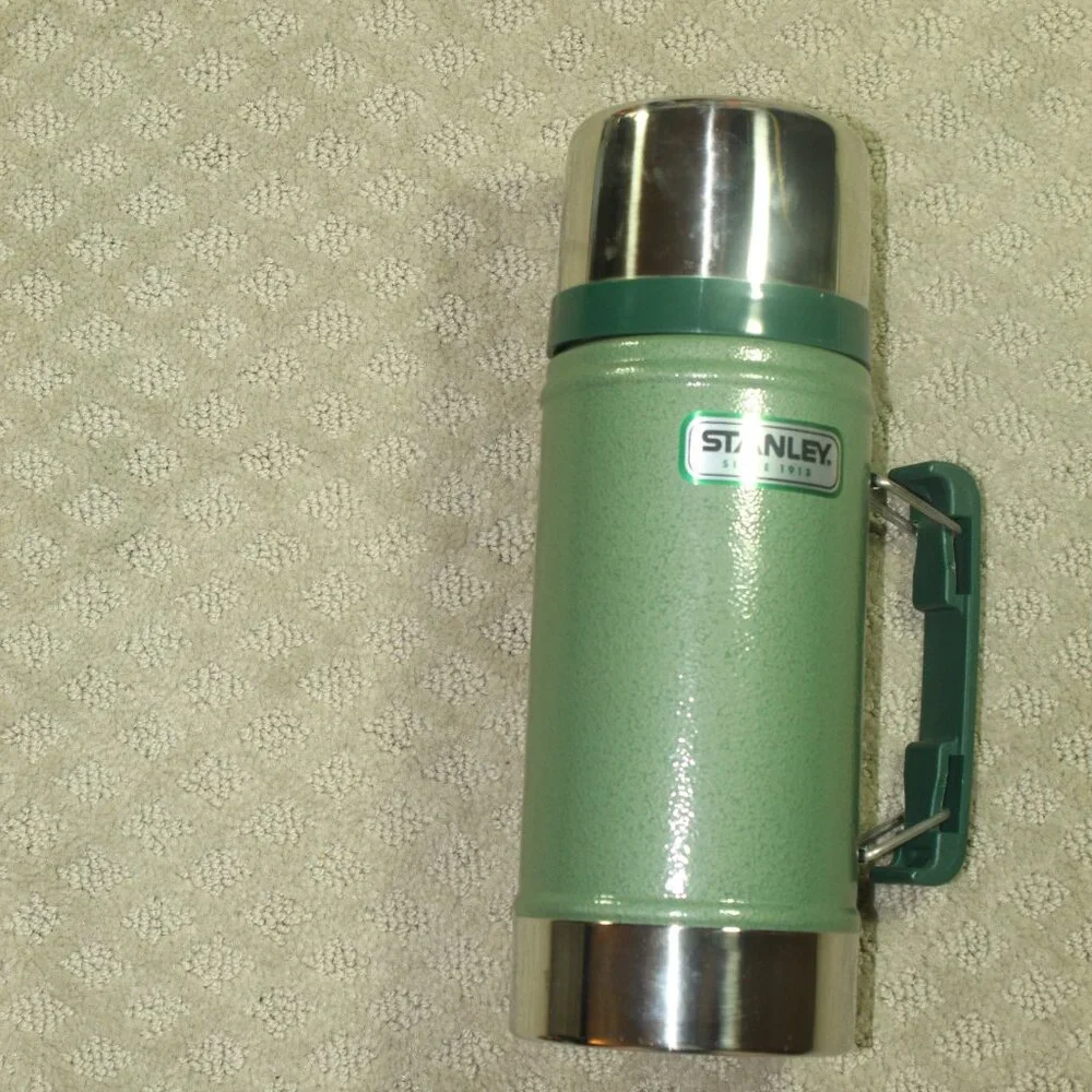 NIB Stanley Green 24 oz Thermos with Handle - Picture 1 of 11